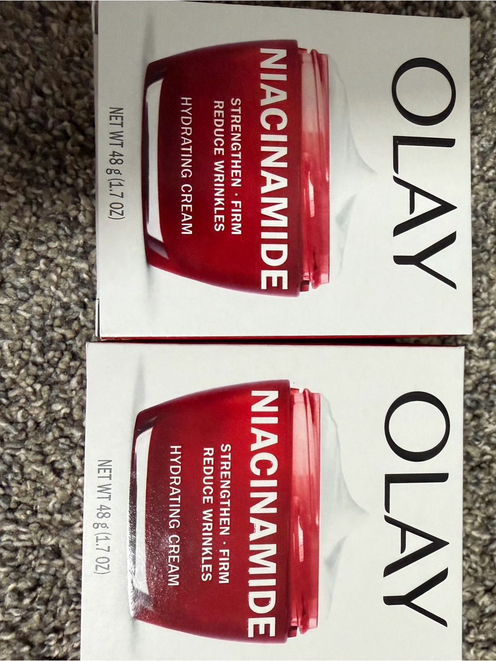 OLAY Niacinamide Hydrating Cream - Red Jar